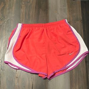 🔥 Women’s NIKE Tempo Shorts Size Small